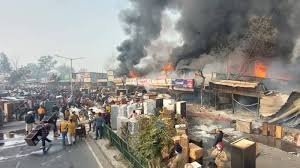 "Massive fire engulfs garment showroom in Chandigarh Sector 20-C"
